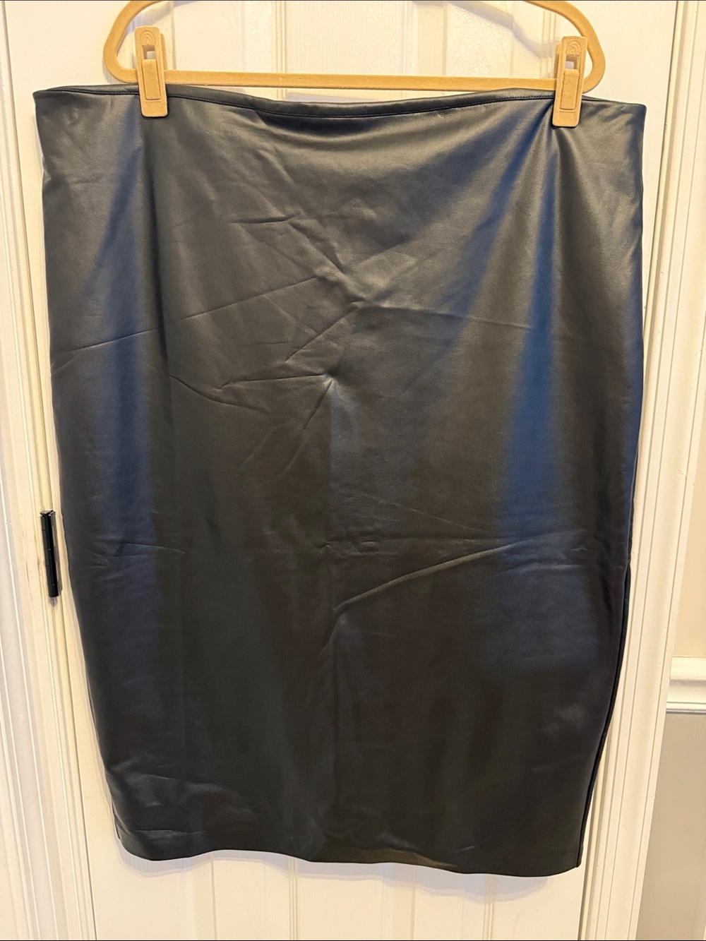 Eloquii Black Faux Leather Midi Pencil Skirt Sz 22 NWT
